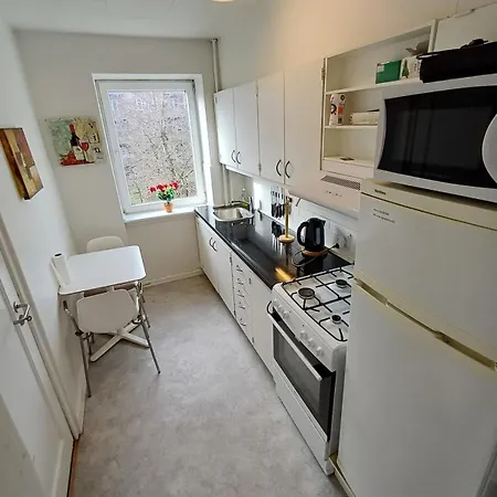 Apartment Bright And Near Business School